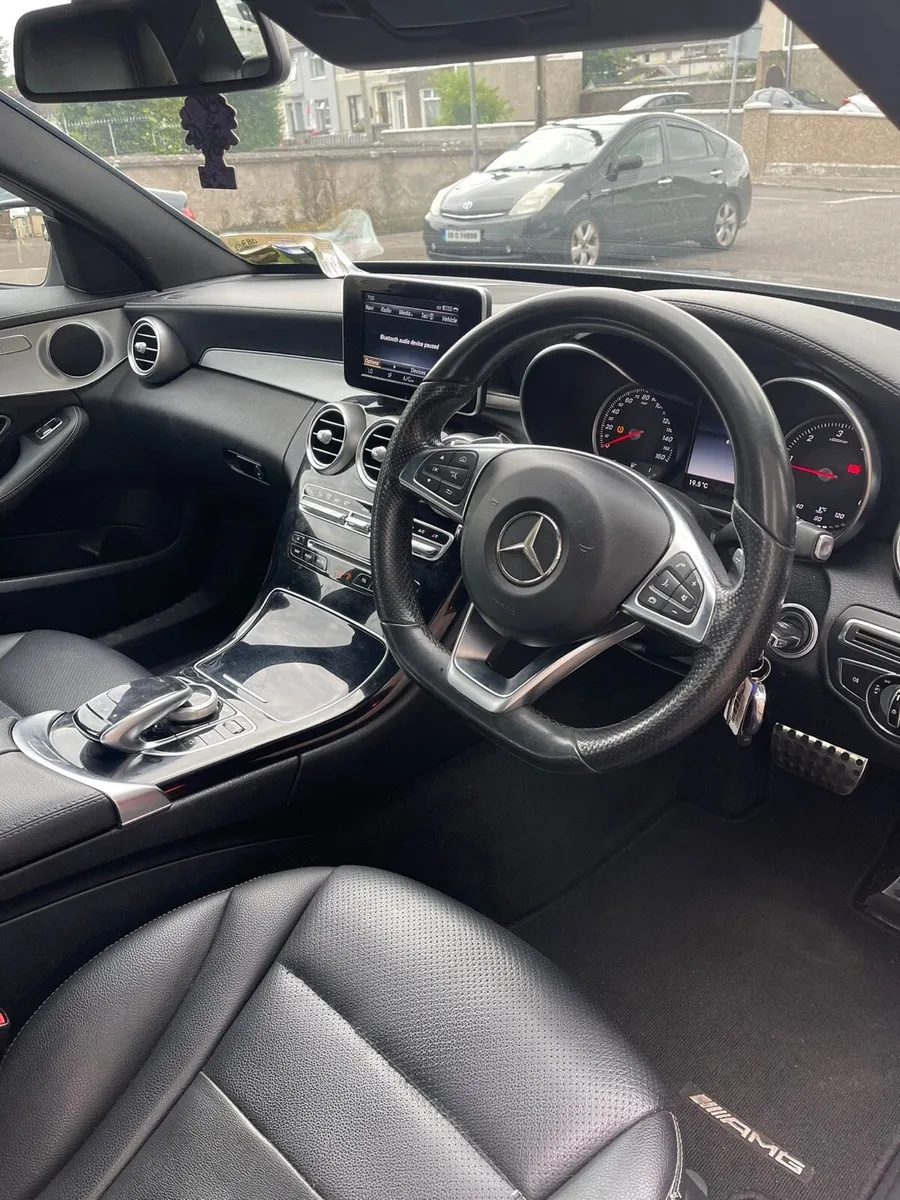 Mercedes Benz 220d AMG line - Image 3