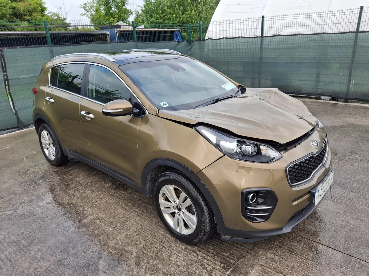 2017 Kia Sportage  1.7 Diesel very light damage - Image 1