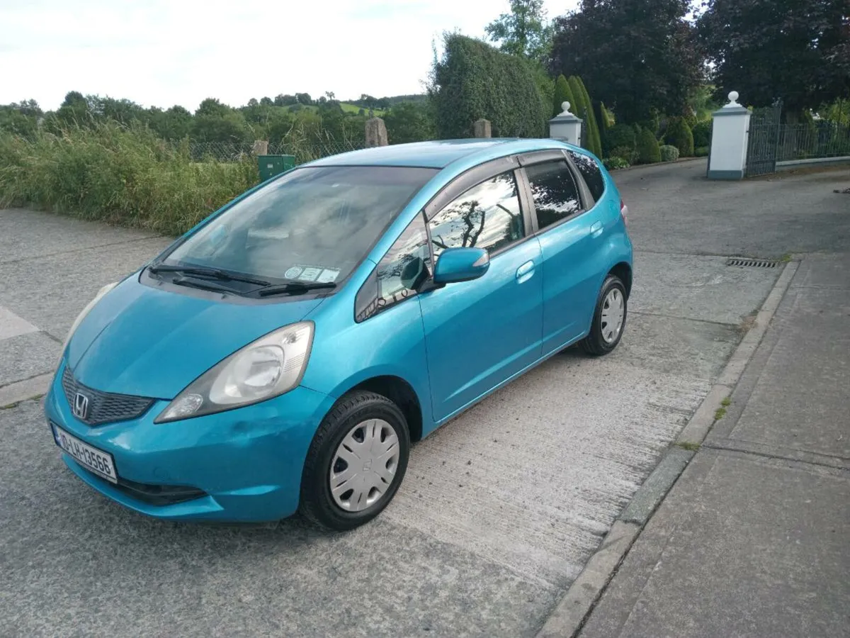 2010 Honda fit Automatic  1.3 petrol  nct  11/25 - Image 2