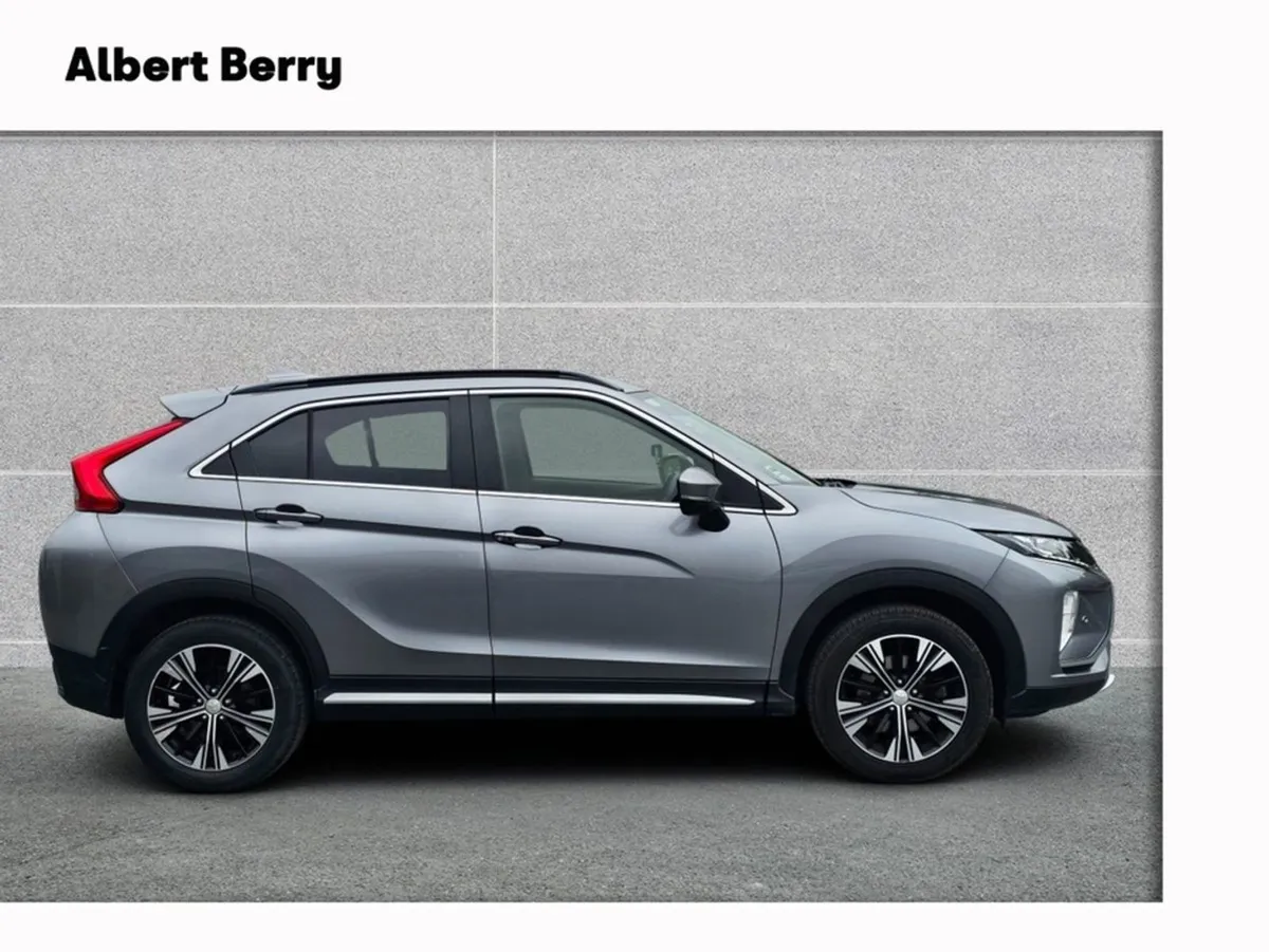 Mitsubishi ECLIPSE CROSS Ecli Intense 6MT 4DR - Image 3