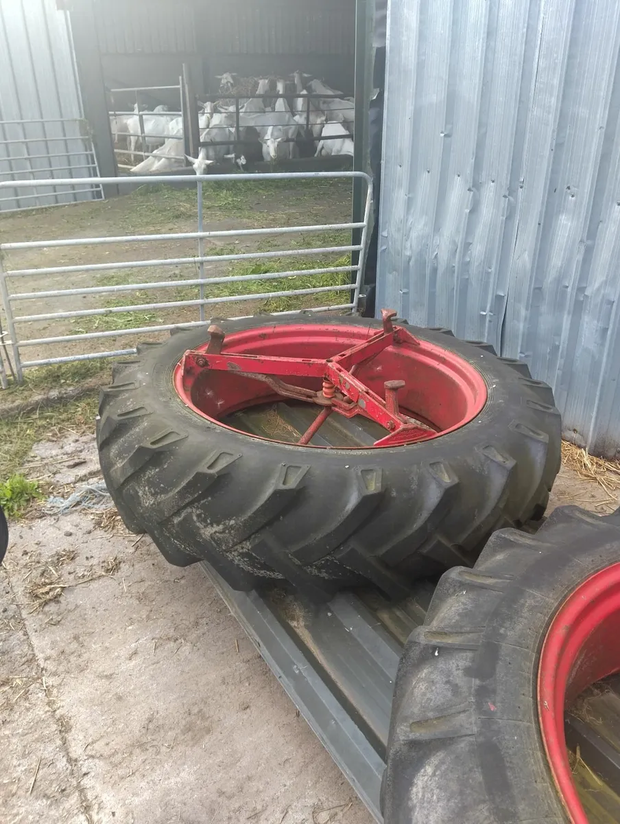 Twin wheels - Image 3