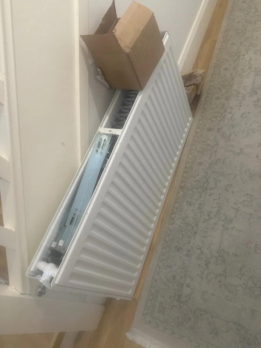 Used radiator 90 x 50 x 11 cm - Image 1