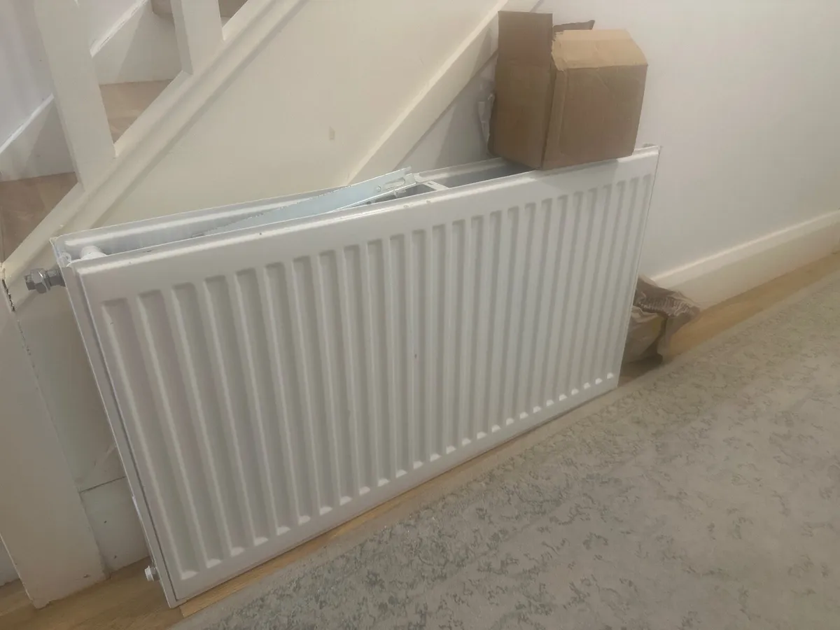 Used radiator 90 x 50 x 11 cm - Image 2