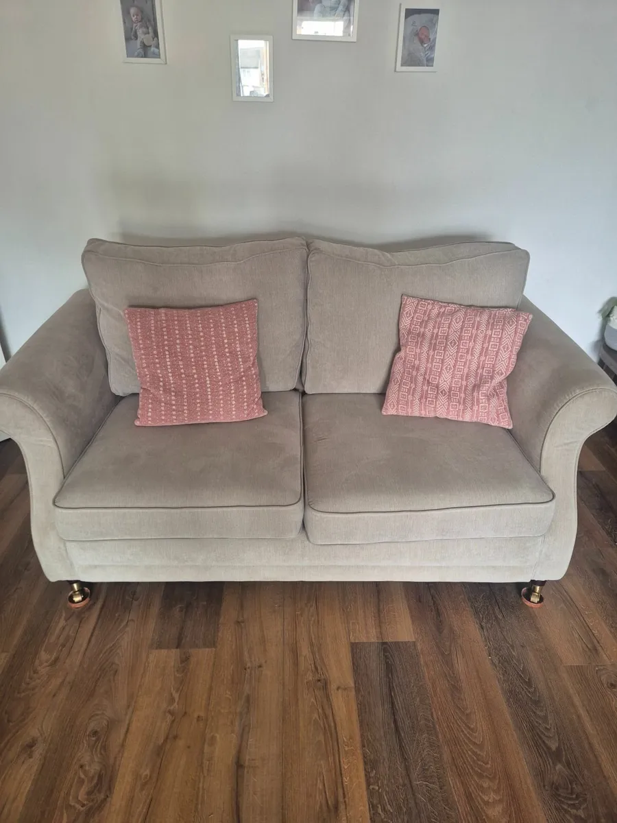 Country Style Couches - Image 4