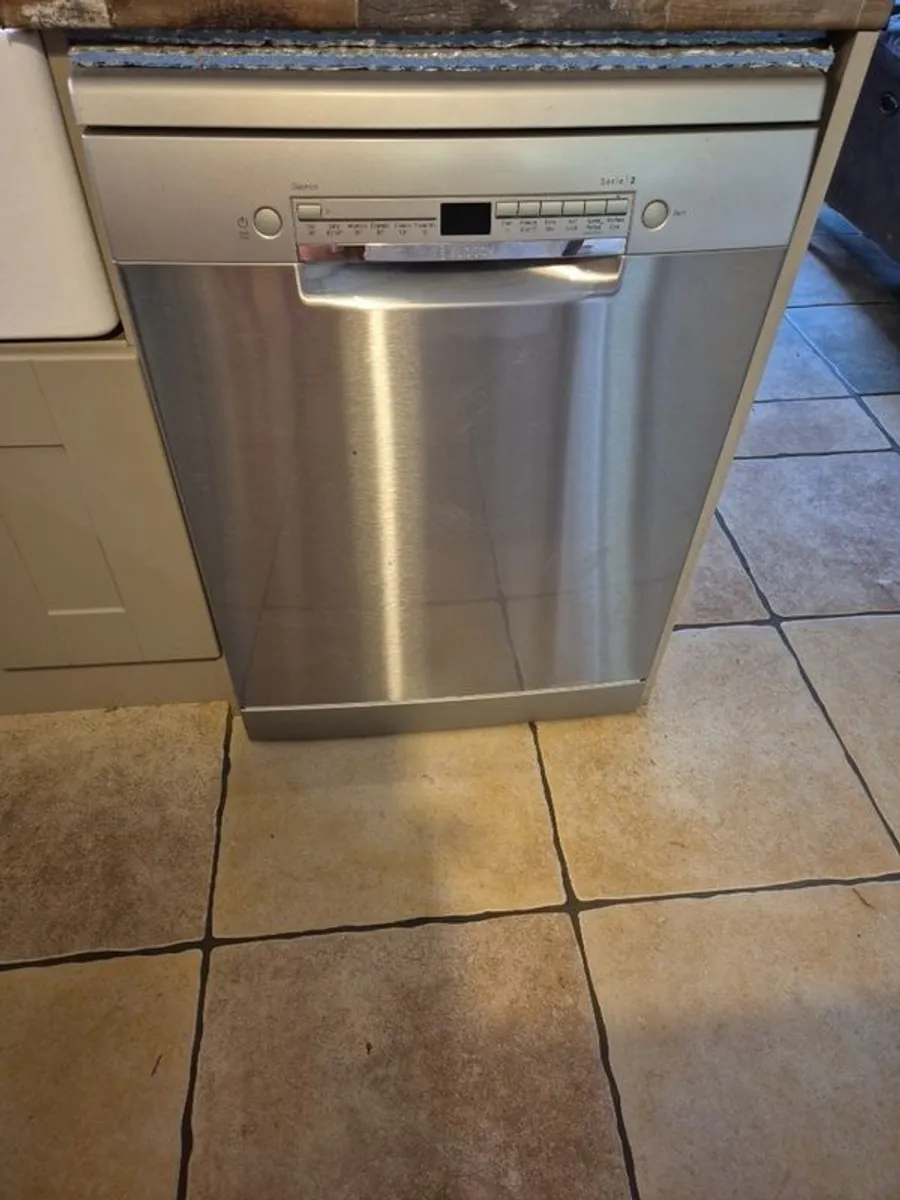 Dishwasher - Image 2
