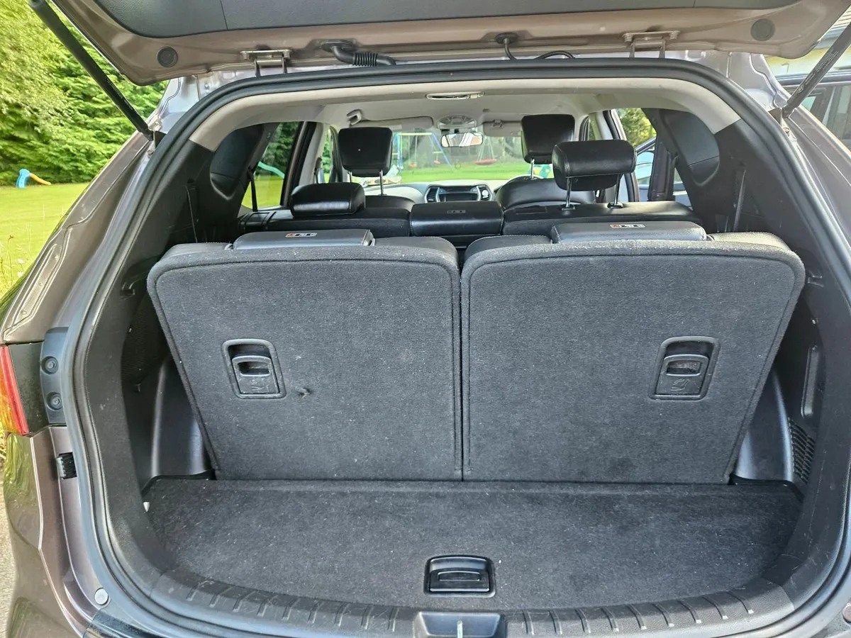Hyundai Santa Fe 2013 - Image 3
