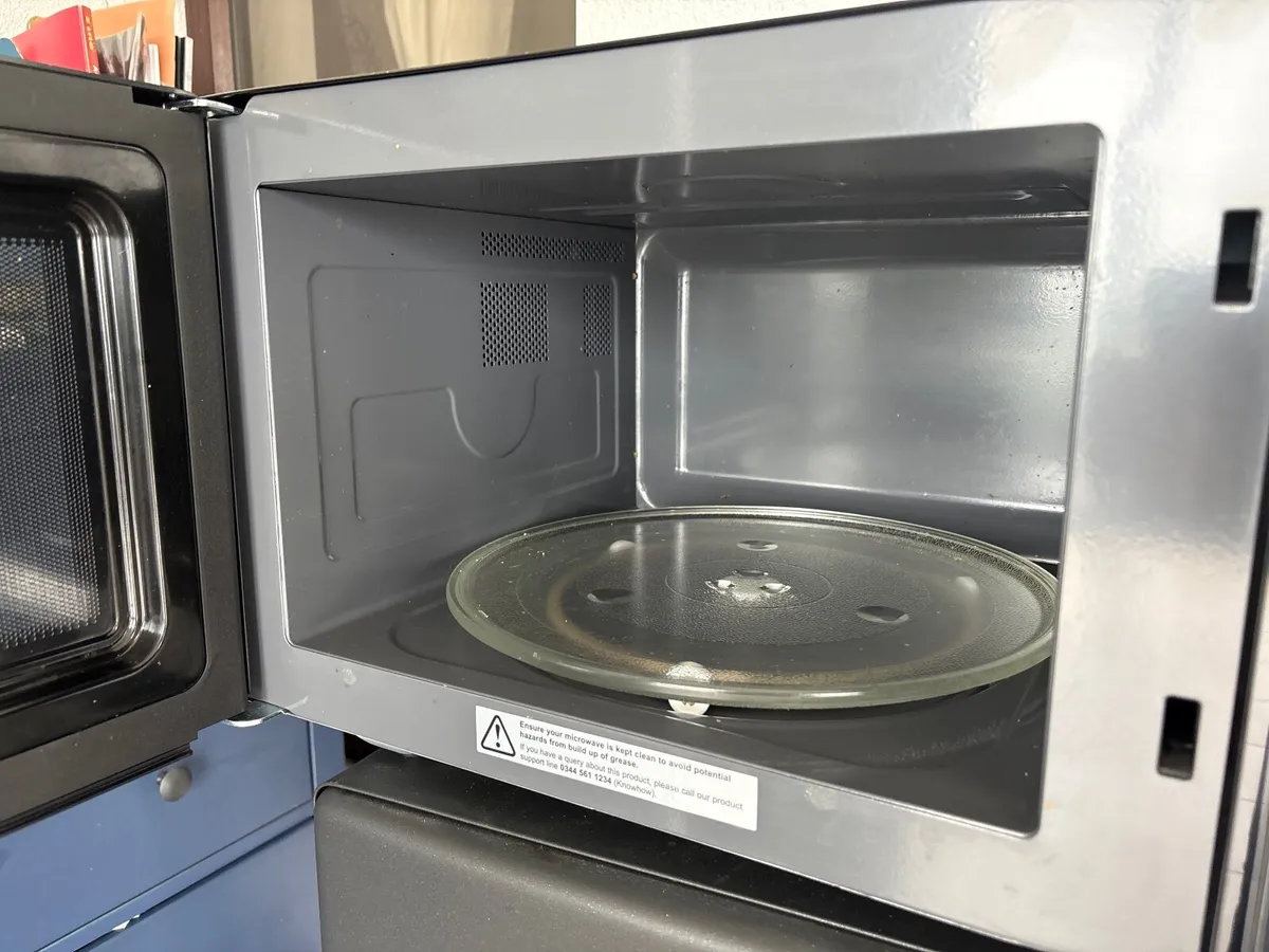 Microwave - Image 2