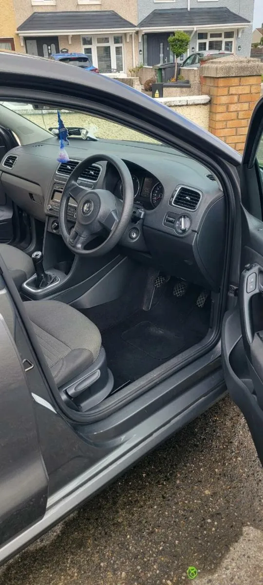 Car - Image 2