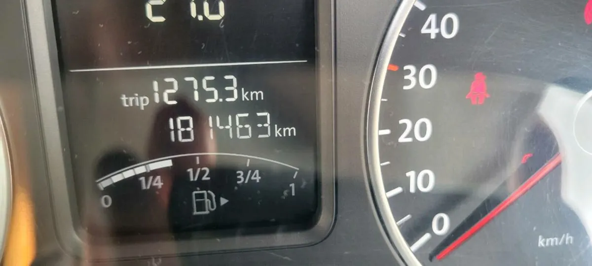 Car - Image 3