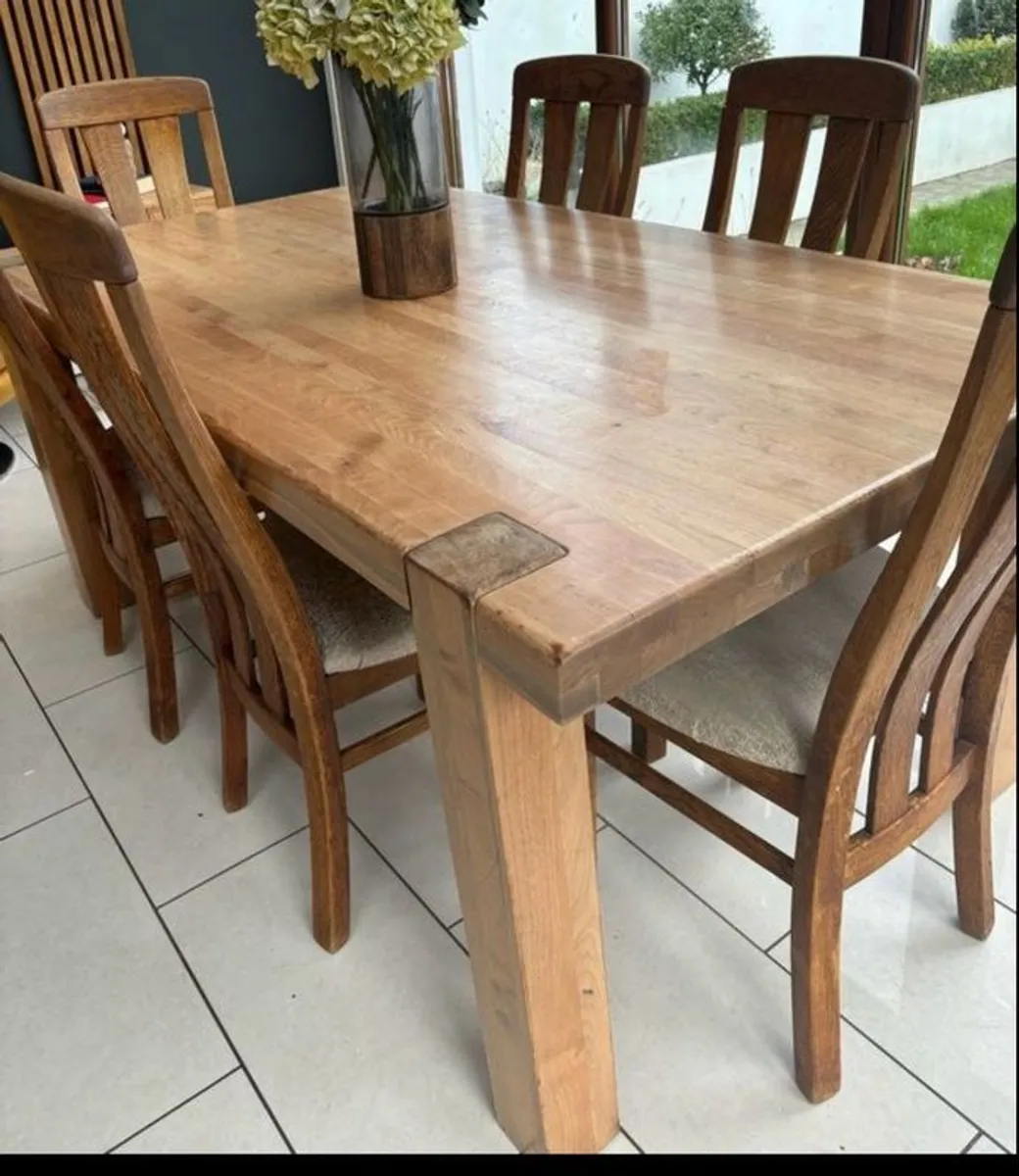 table and chairs - Image 1