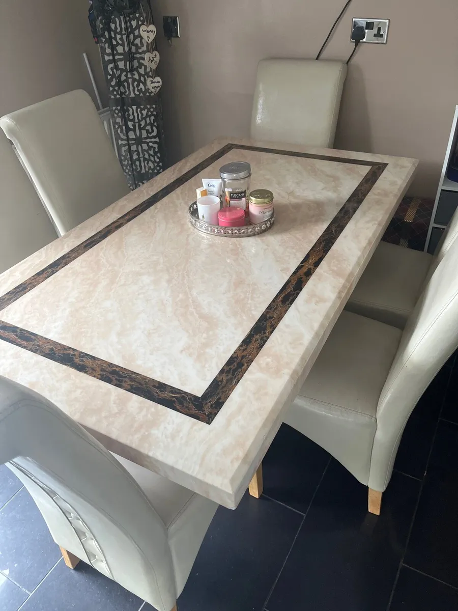 Kitchen table - Image 2