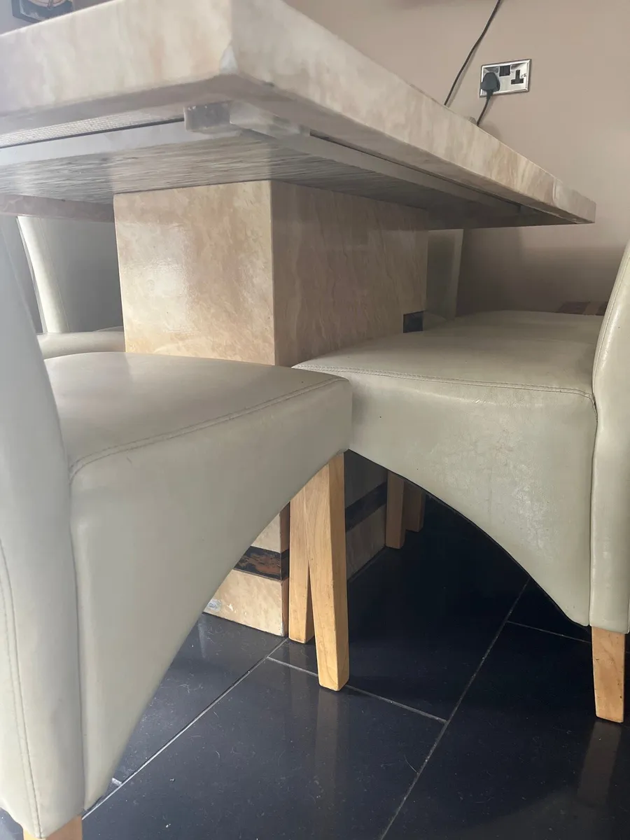 Kitchen table - Image 3