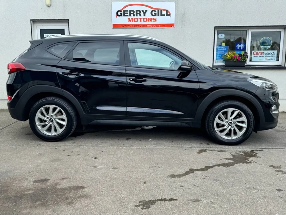 Hyundai Tucson 1.7 Crdi SE NAV Bl/dr 5 5DR - Image 3