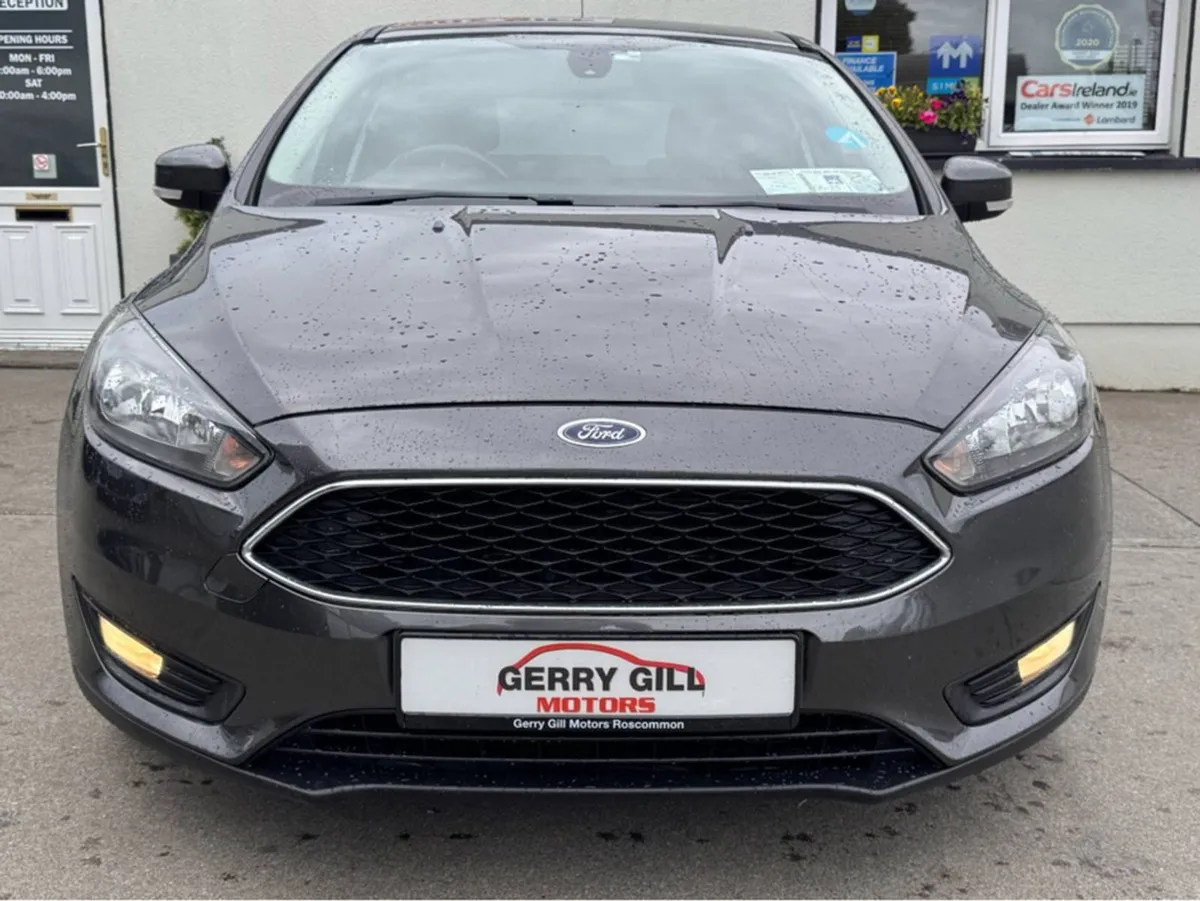 Ford Focus 1.5 Tdci Zetec 120PS 5DR - Image 2