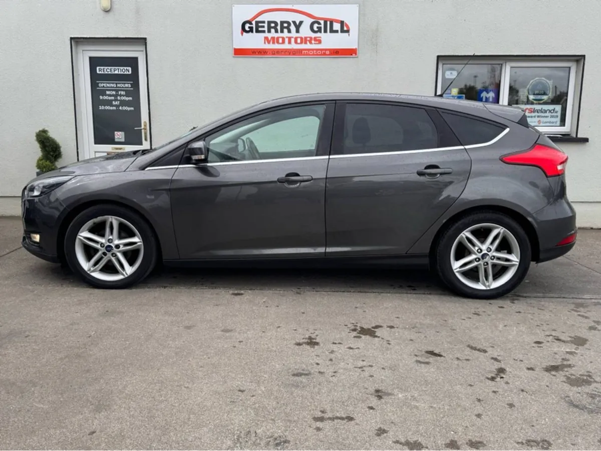 Ford Focus 1.5 Tdci Zetec 120PS 5DR - Image 4