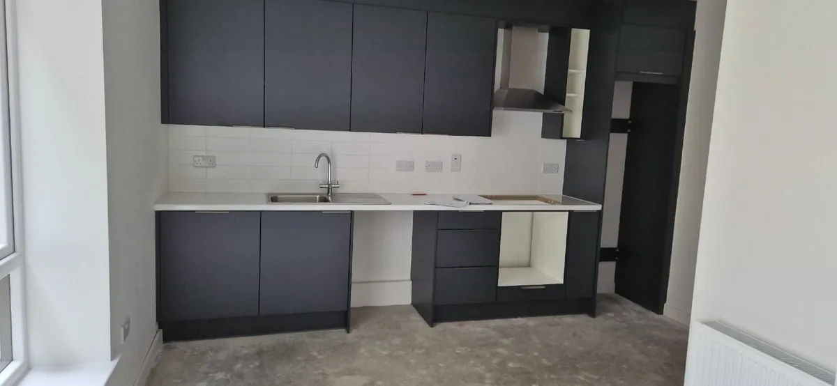 Kitchen new. - Image 2