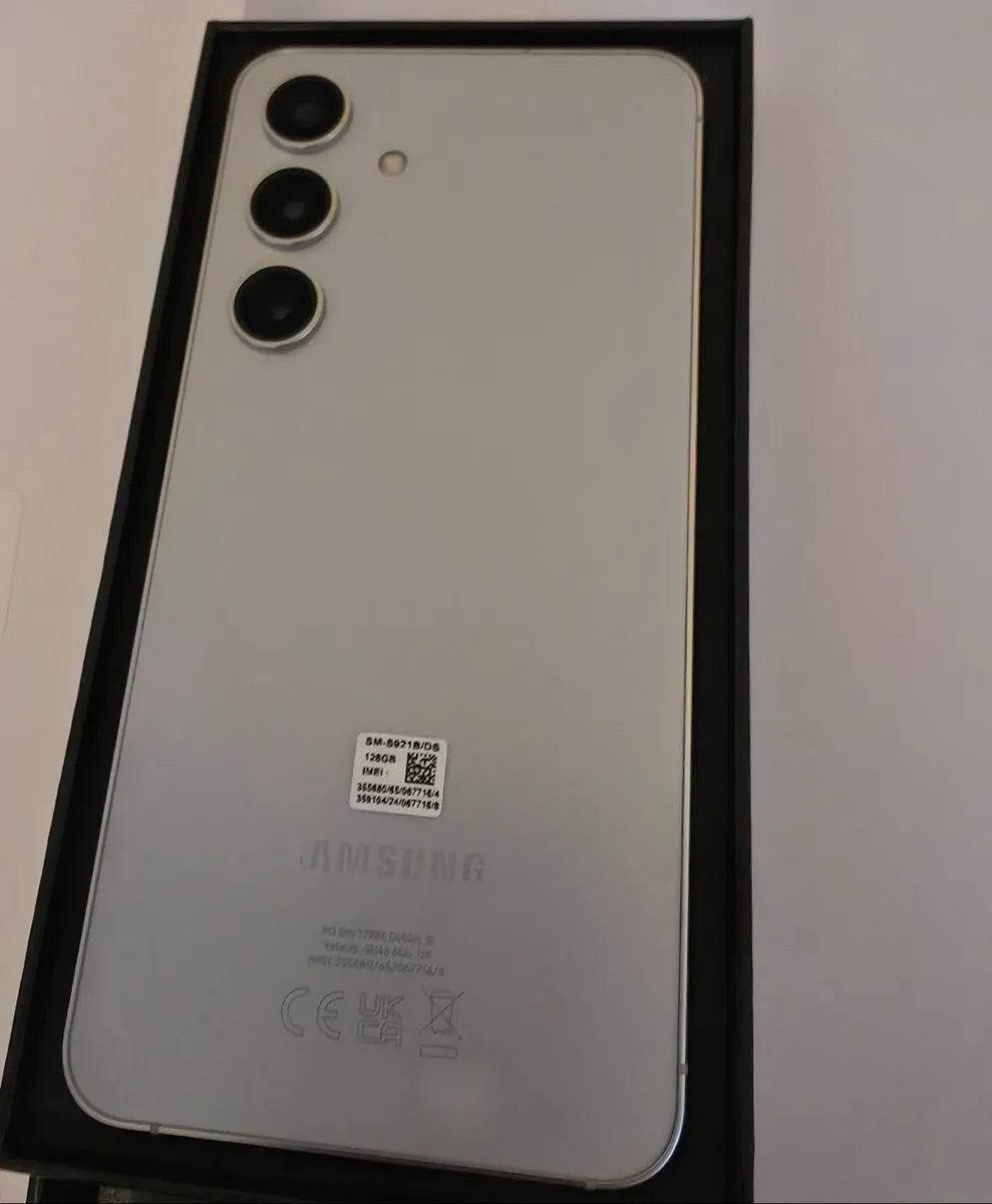 Samsung S24 - Image 3