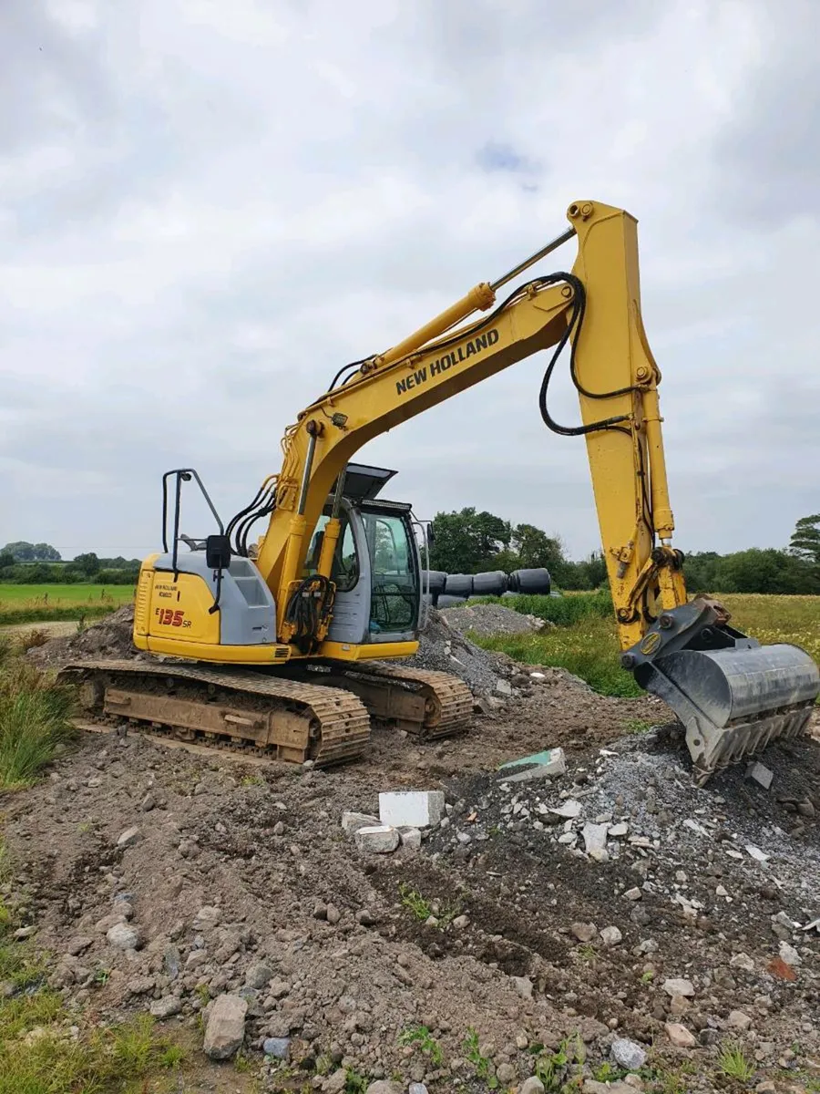 Newholland kobelco 135 - Image 1