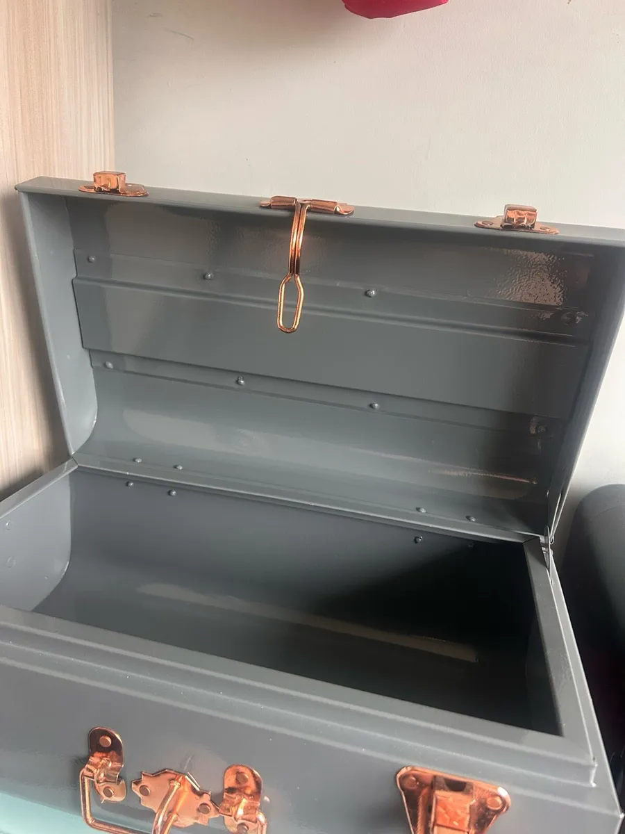 Storage trunk - Image 2