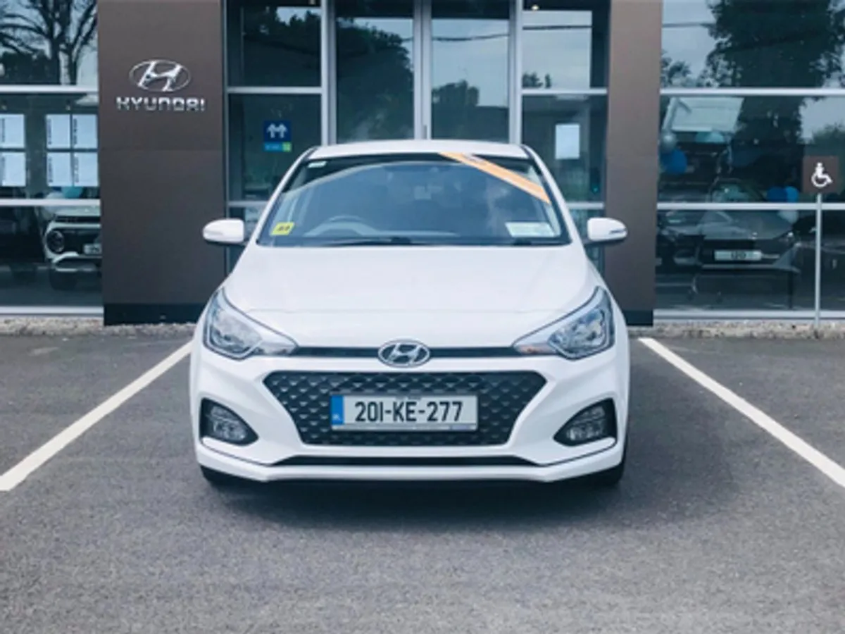 Hyundai i20 Deluxe 1.2 Petrol - Image 2