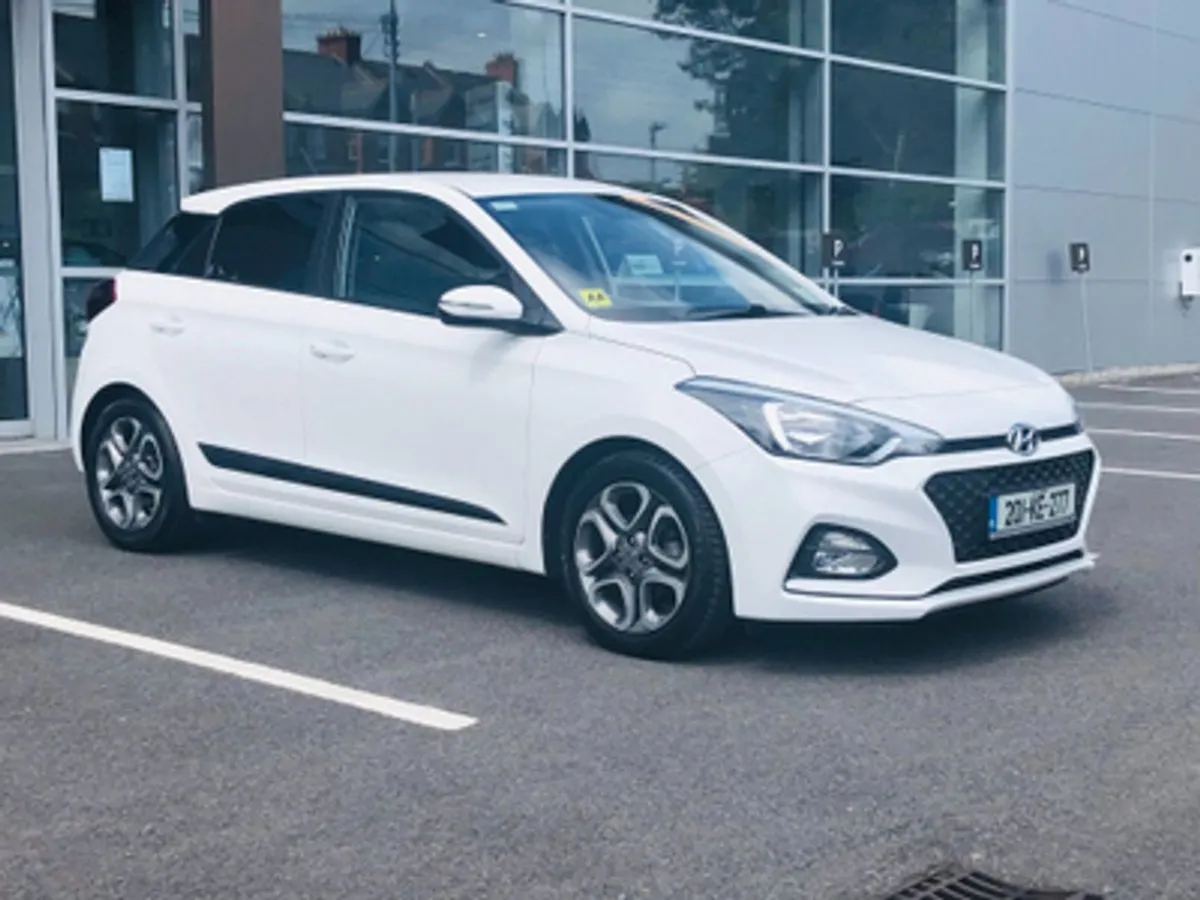 Hyundai i20 Deluxe 1.2 Petrol - Image 3
