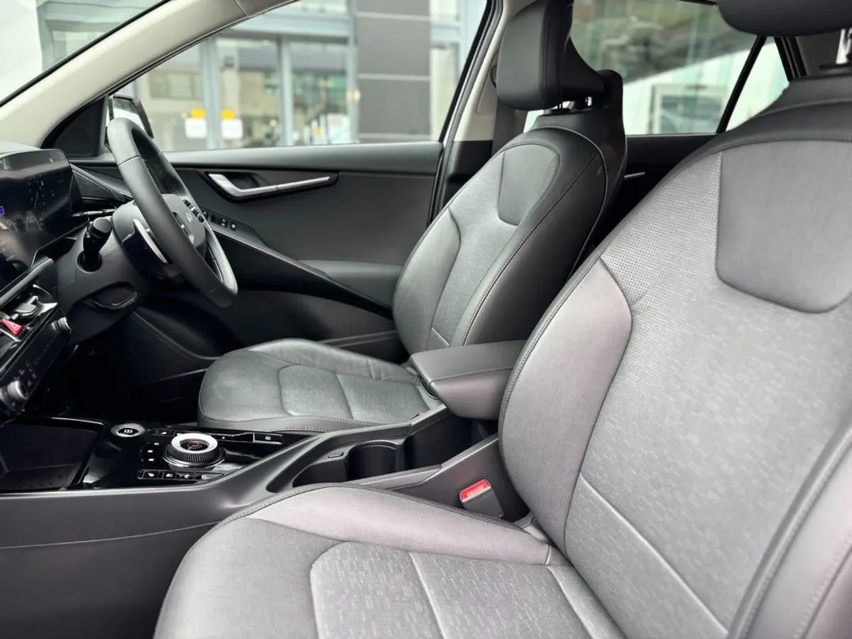 Kia Niro 1.6 K4 Plug in Hybrid Automatic - Image 4