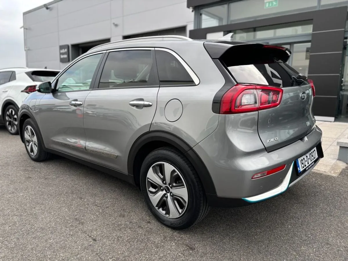 Kia Niro 1.6 Plug in Hybrid Automatic - Image 3
