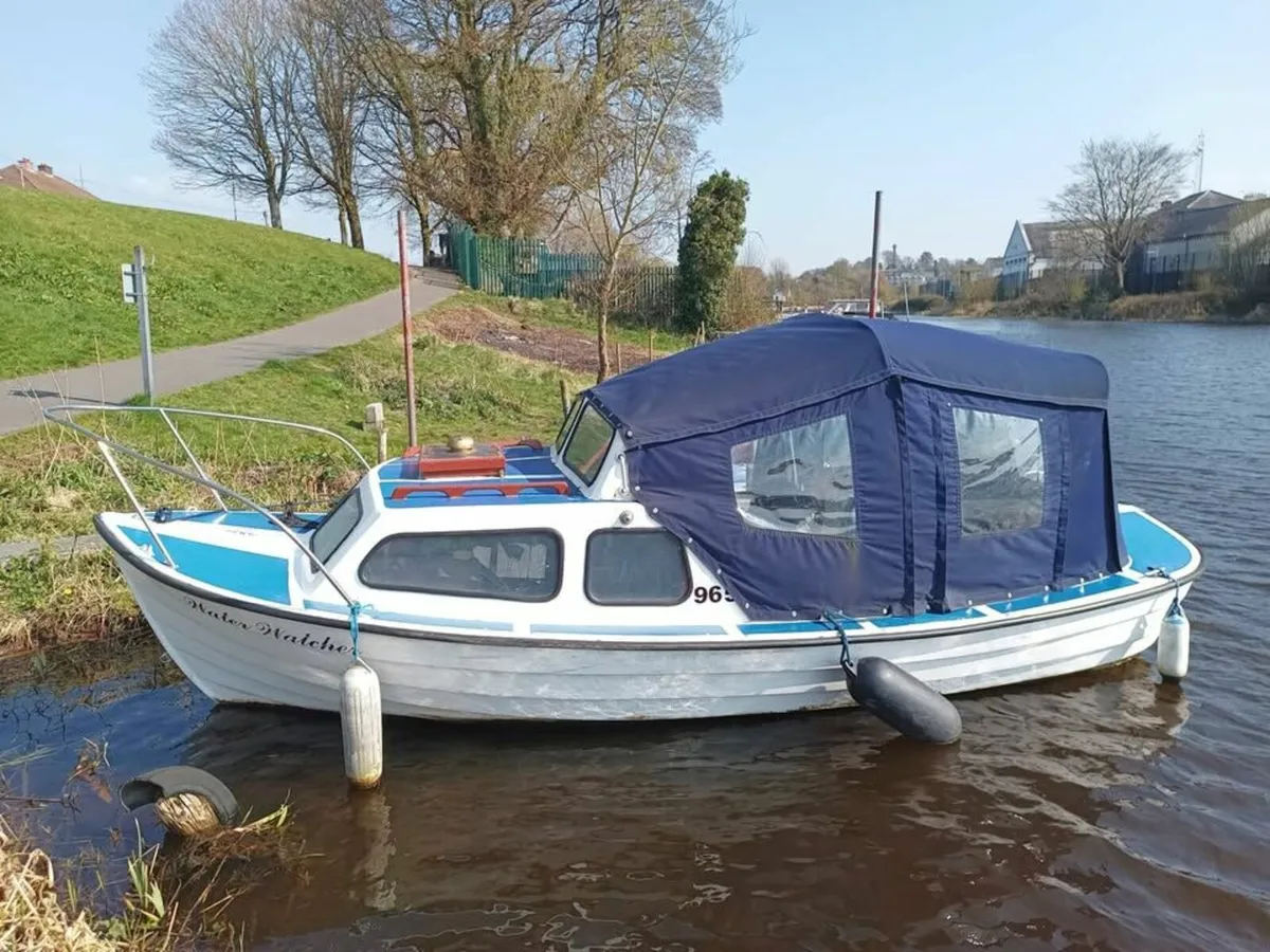 DARRAGH 19 " CABIN BOAT WITH 12HP DIESEL INBOARD - Image 1