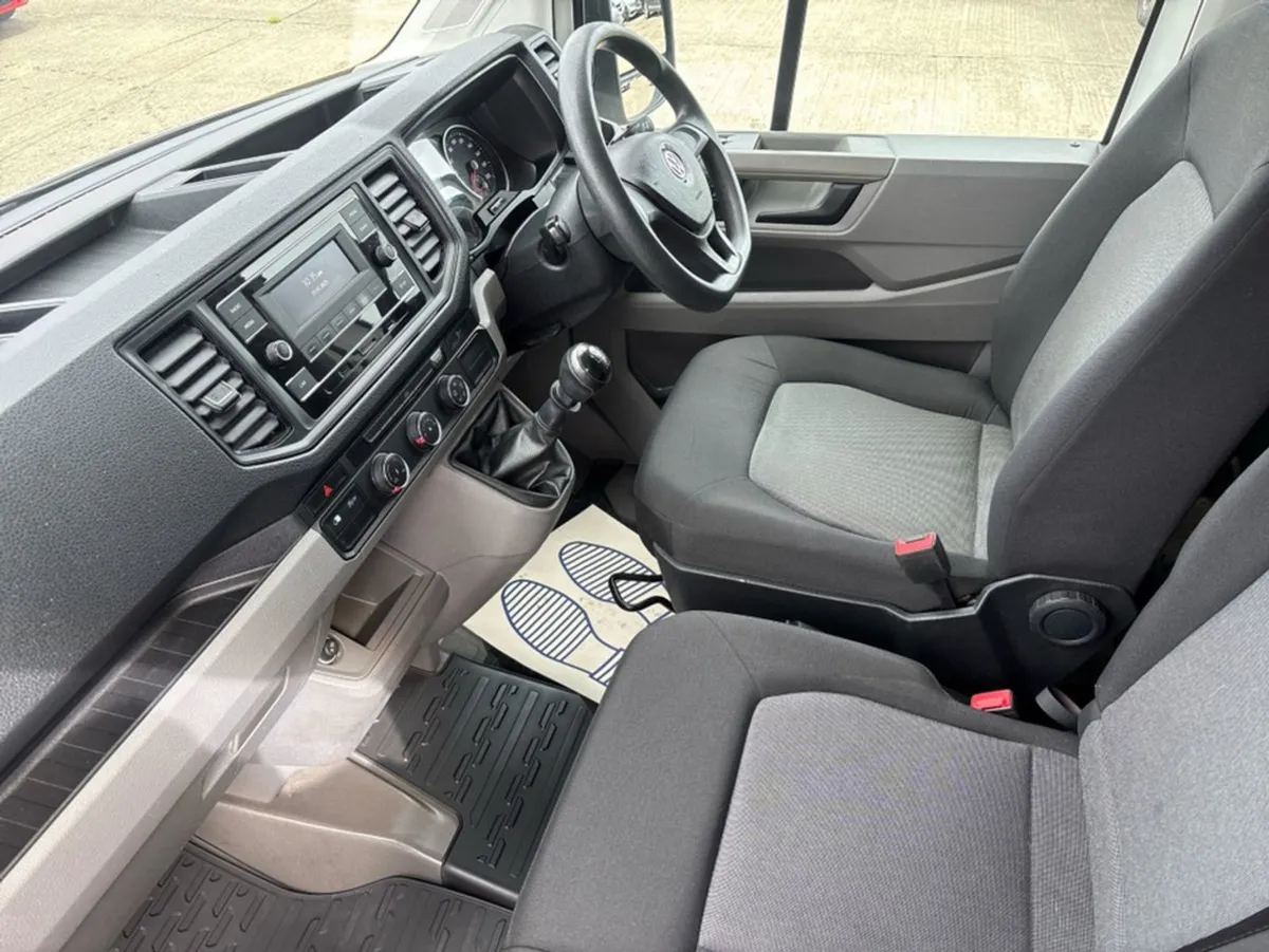 Volkswagen Crafter 30 MWB 140HP Manual 6speed FWD - Image 3