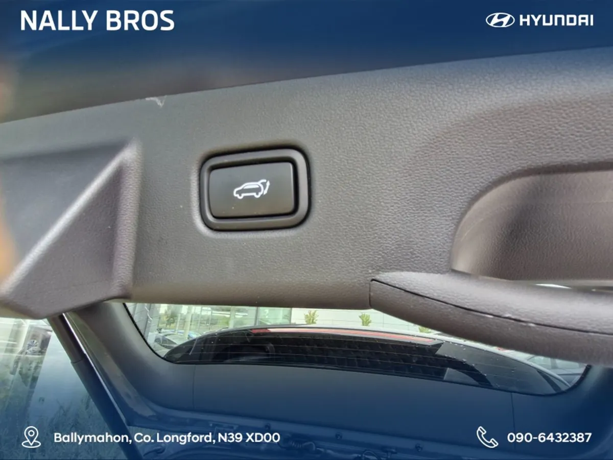Hyundai Tucson Executive Plus 5DR - Image 2