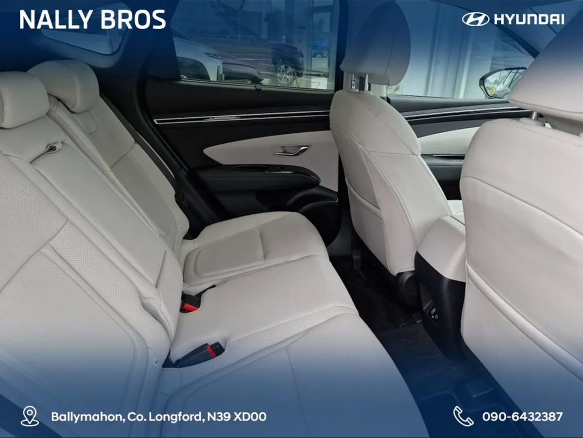 Hyundai Tucson Executive Plus 5DR - Image 3