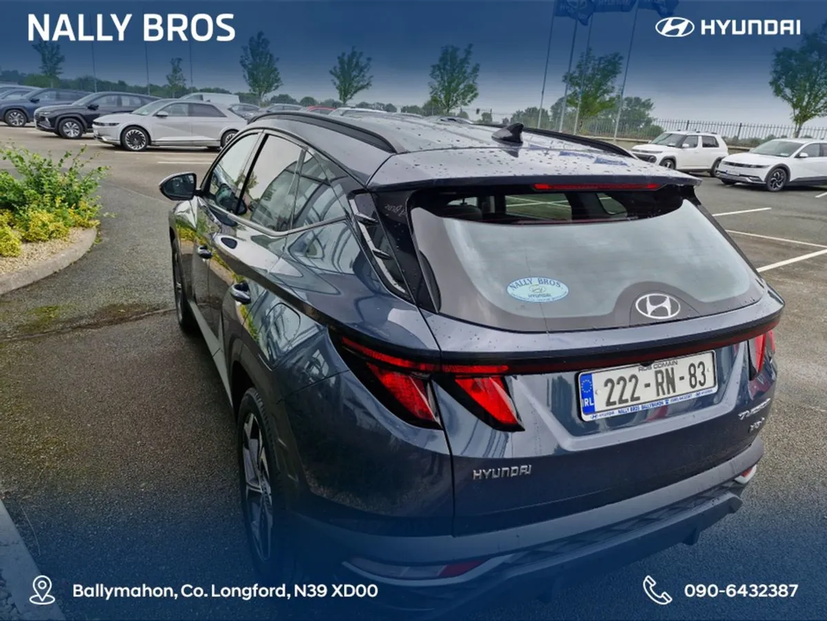 Hyundai Tucson Ix35 Executive 4WD 5DR Auto - Image 3