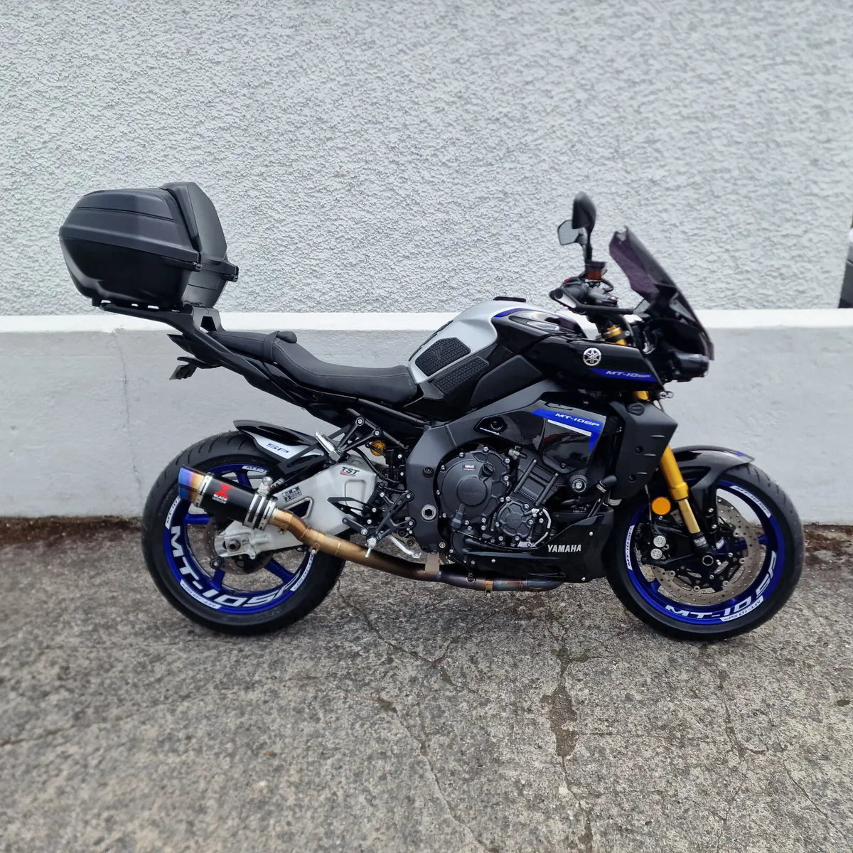MT10SP x2 @ Doyles Athlone - Image 2