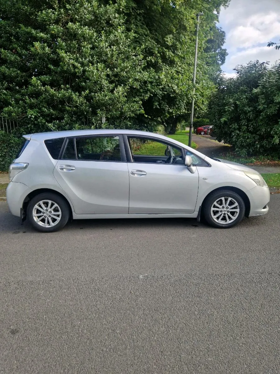 Toyota verso - Image 1