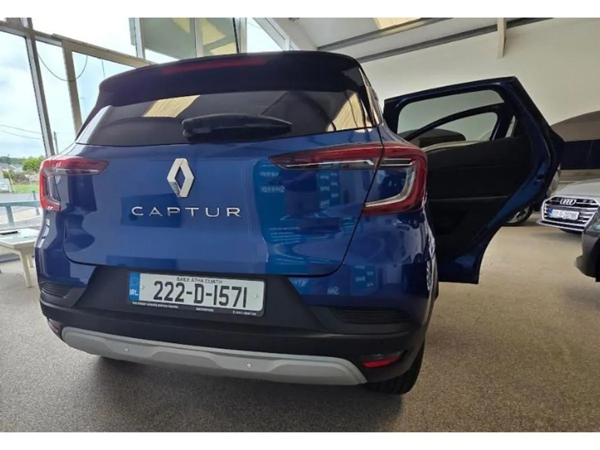 Renault Captur Limited Edition Naeb TCE 90 5DR - Image 4