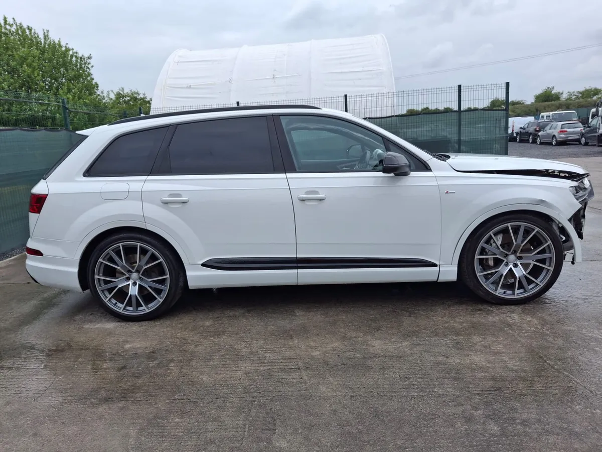 2016 Audi Q7 S-Line 3.0Tdi Automatic 7 seater - Image 3