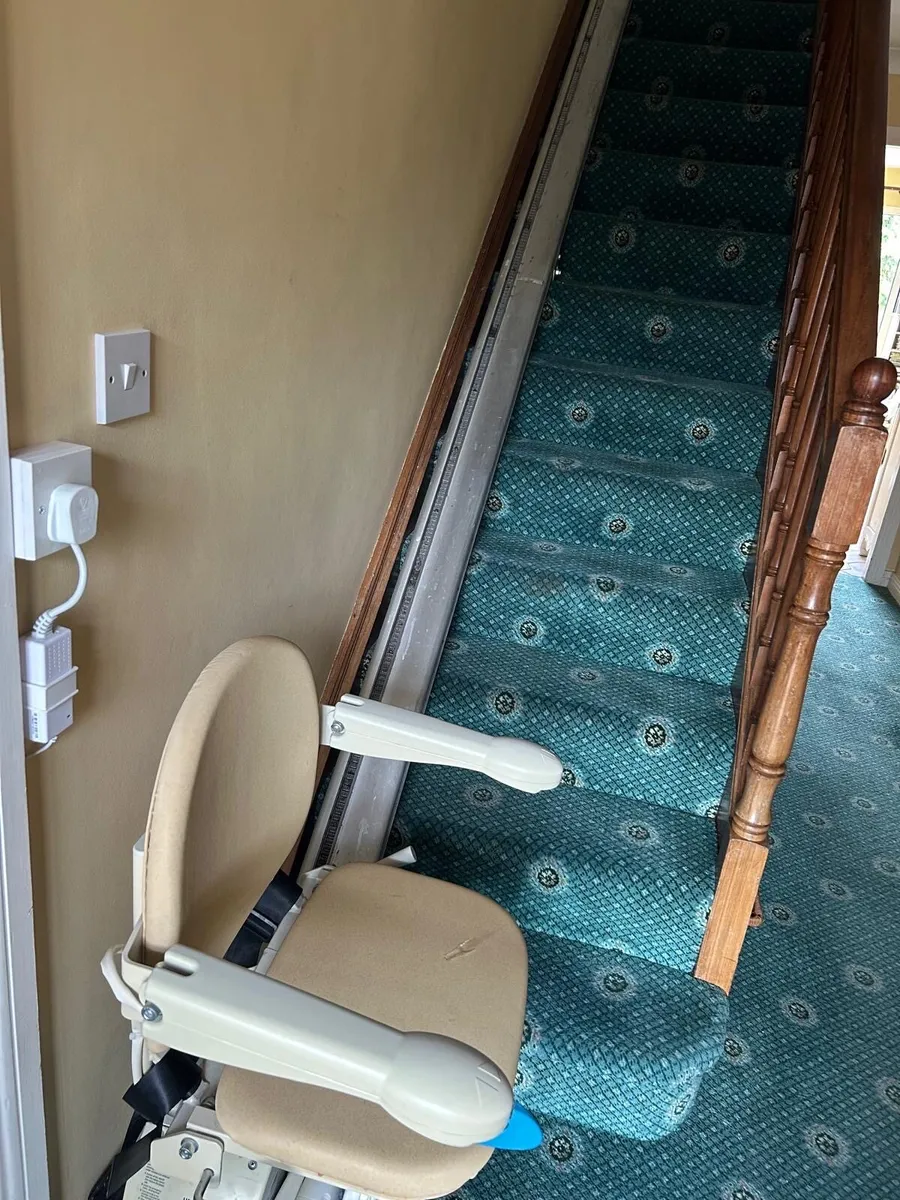 Stairs chair lift - Image 1