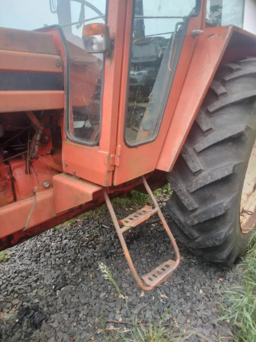 Vintage tractor- Renault 1151-4 - Image 3