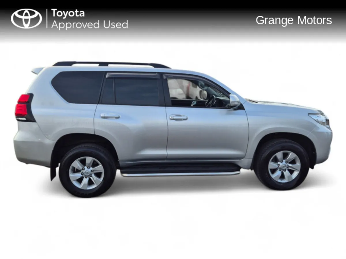 Toyota Land Cruiser 2.8 LWB GX COMM 6 SPEED MANUAL - Image 4
