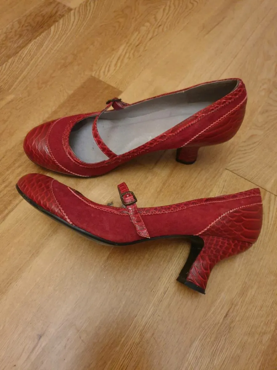 Ladies shoes - Image 1