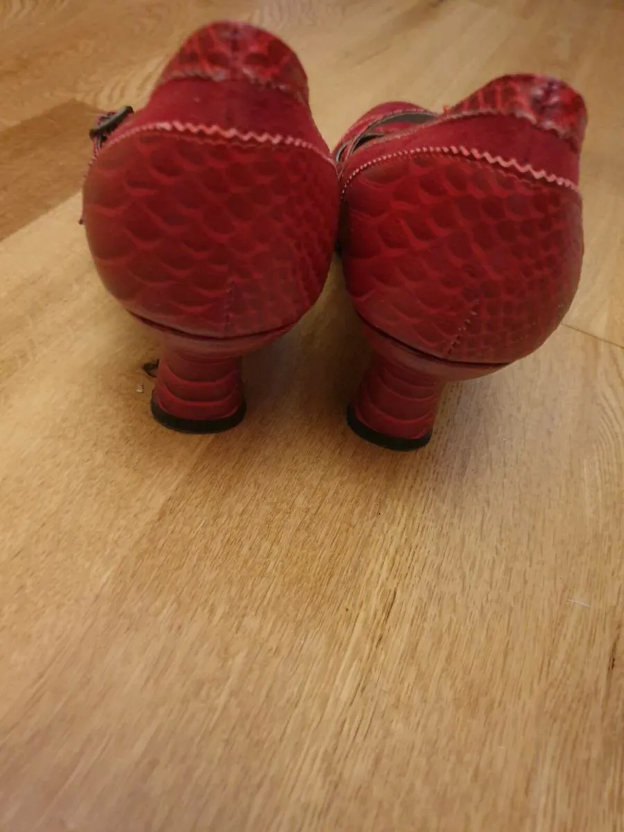 Ladies shoes - Image 2