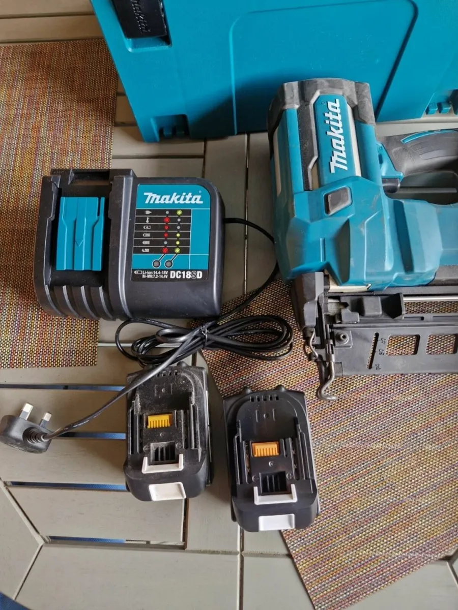Makita DBN600RTJ 18V LXT 16 Gauge Finish Nailer - Image 4