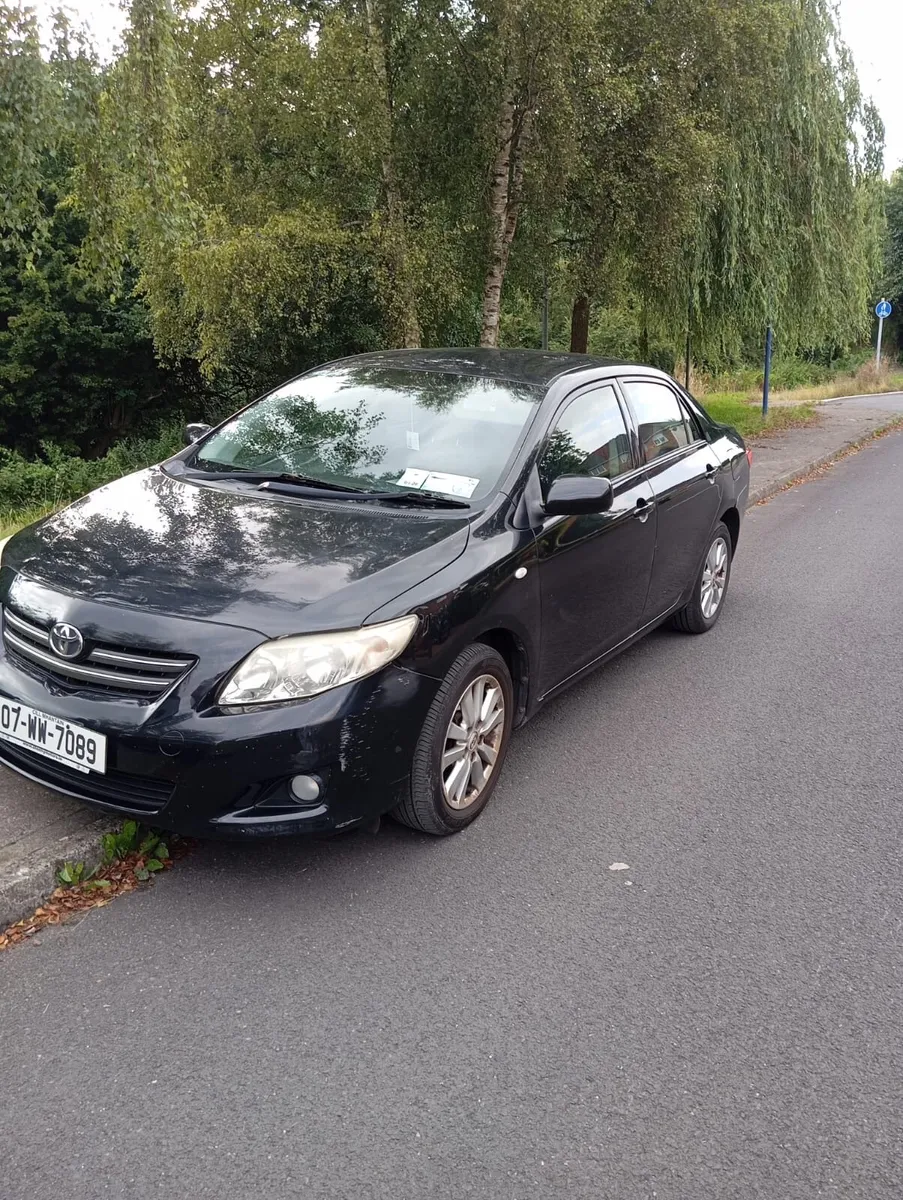Toyota carolla - Image 3