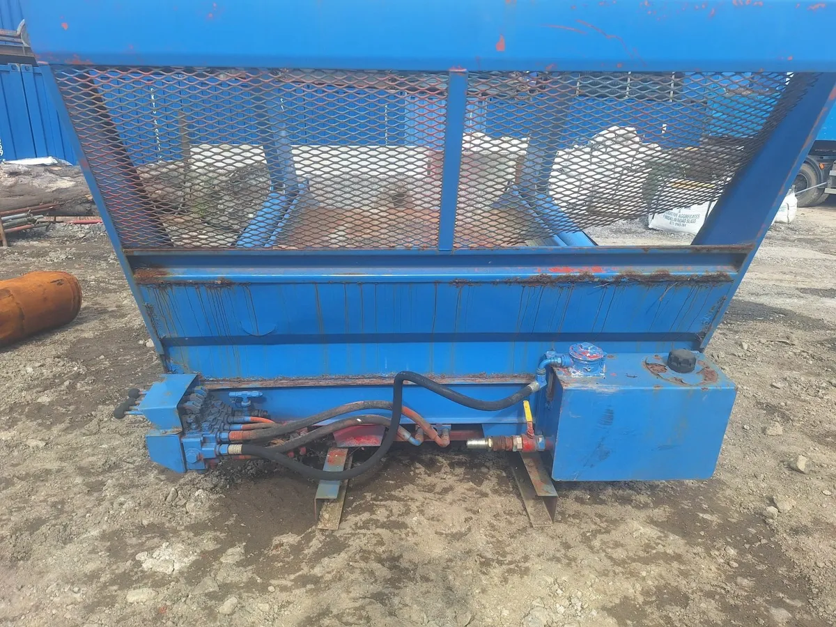 Skip gear - Image 1
