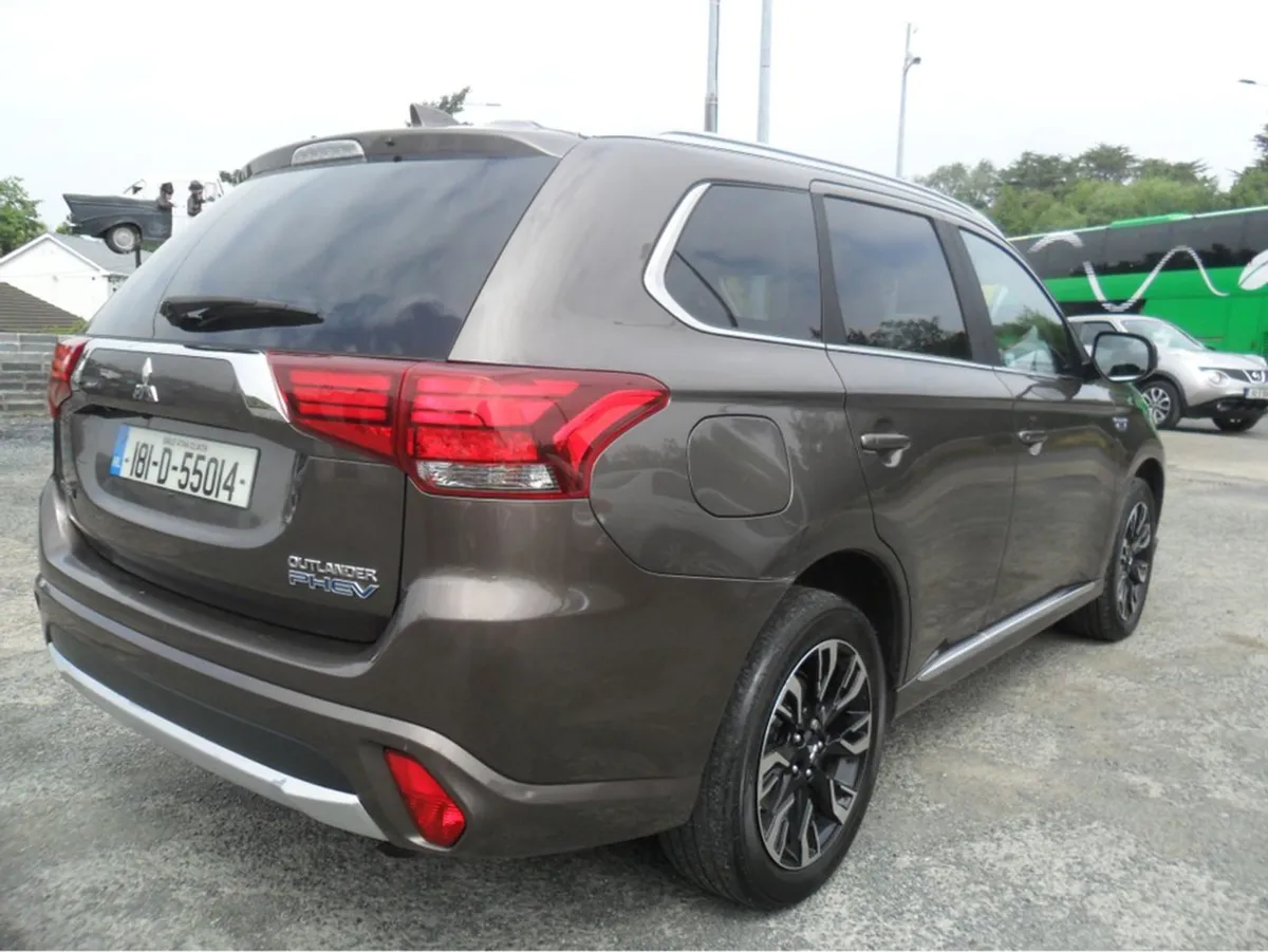 Mitsubishi Outlander 2.0 Juro Phev 4WD 20 200BHP - Image 3