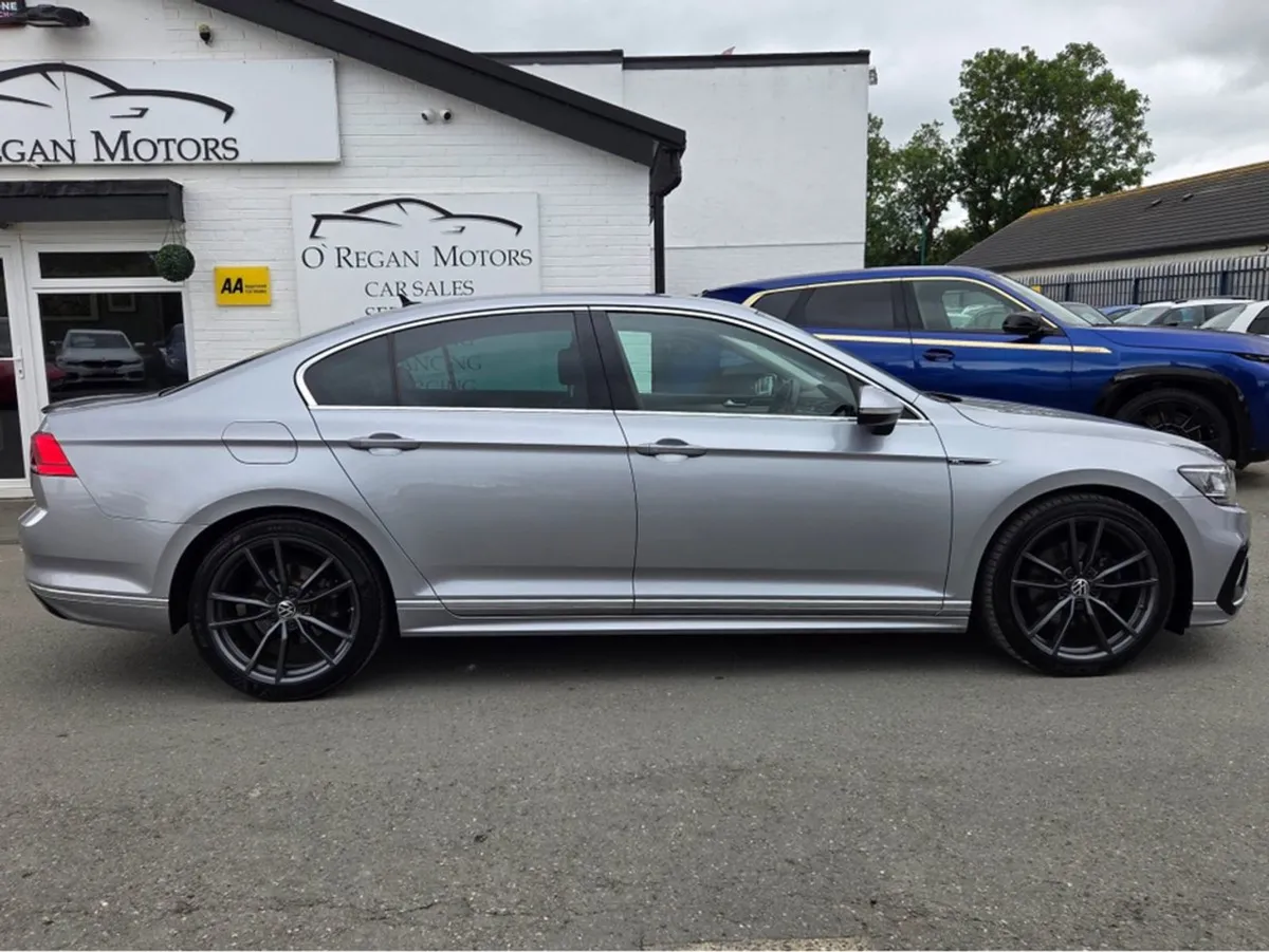 Volkswagen Passat 2.0 TDI 150 BHP R-line Auto - Image 2