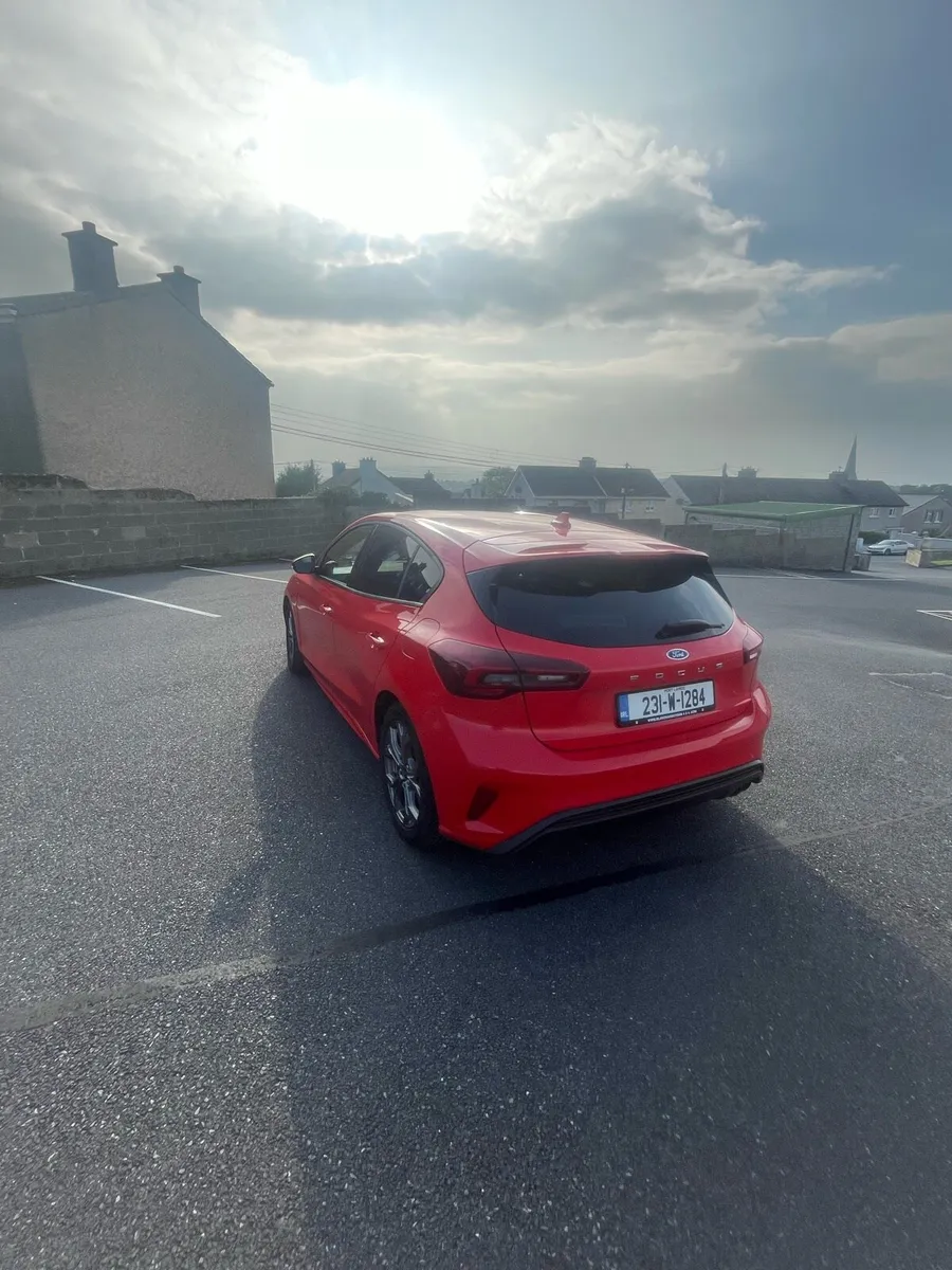 ford focus car - Image 2