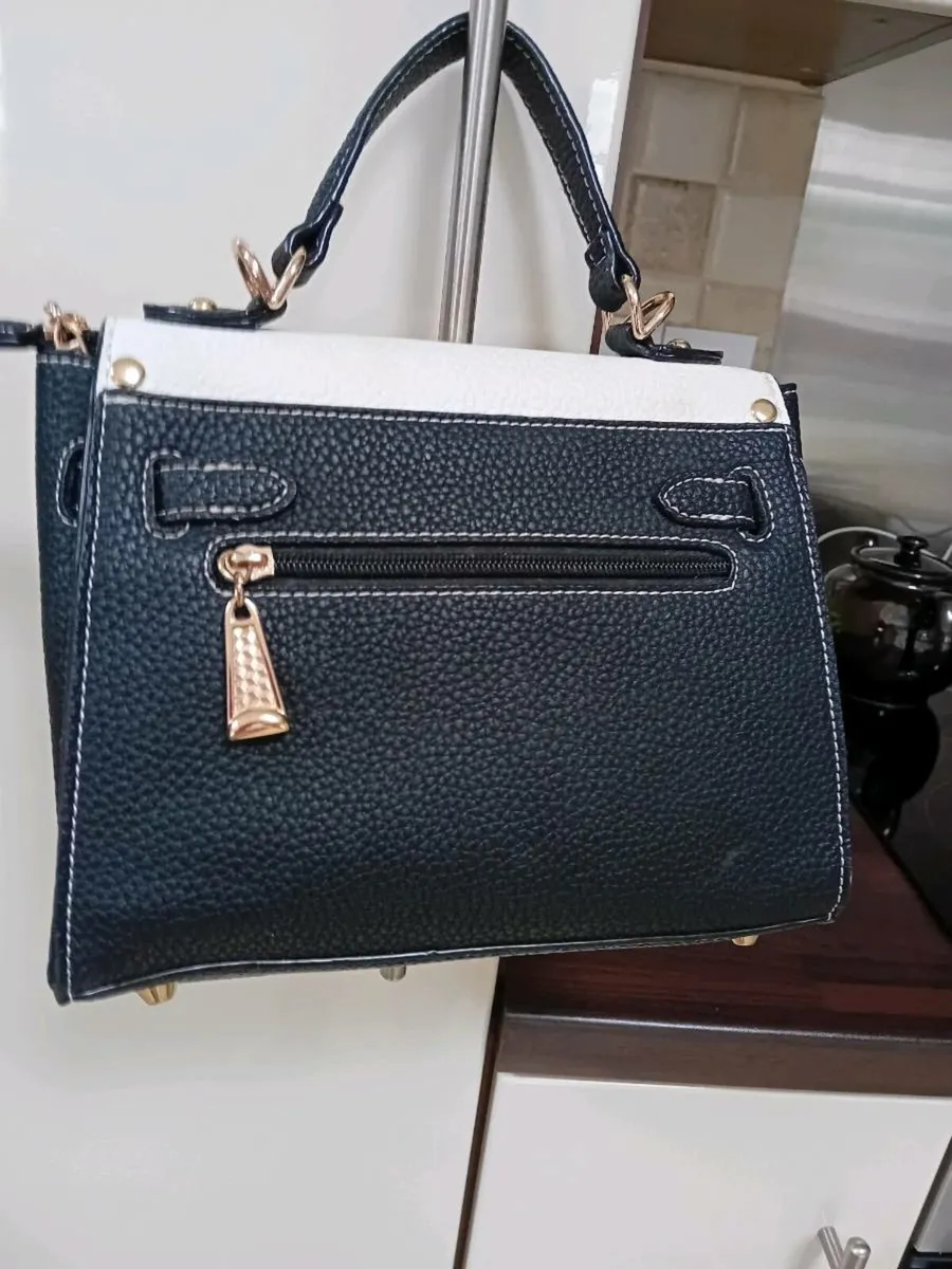 SELECTION OF LADIES HANDBAGS - Image 3