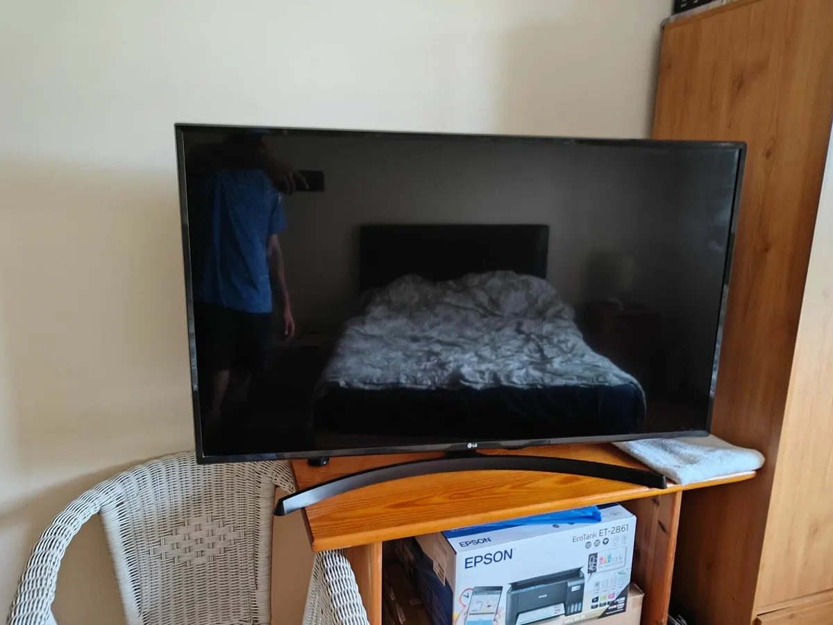 TV - Image 1