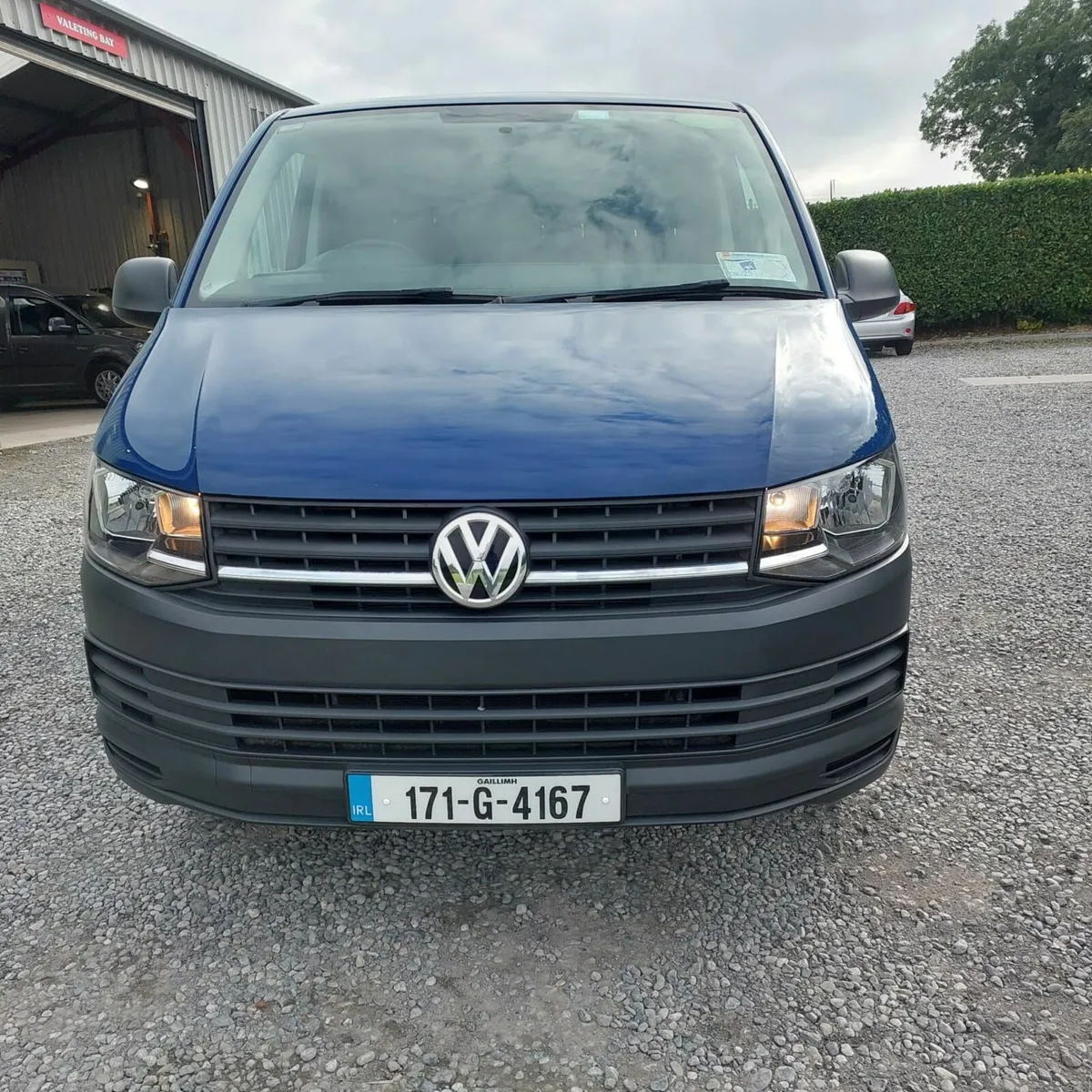 Volkswagen Transporter 2017 - Image 1